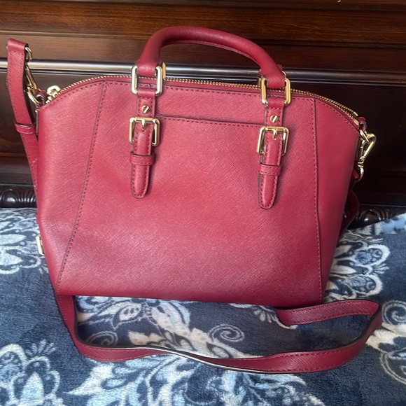 Michael Kors cross body bag in red/burgundy - Picture 3 of 3